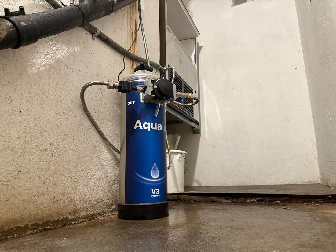 Aquain V3 Wasserenthärter an der Eismaschine eines Hotelrestaurants in Lenzburg