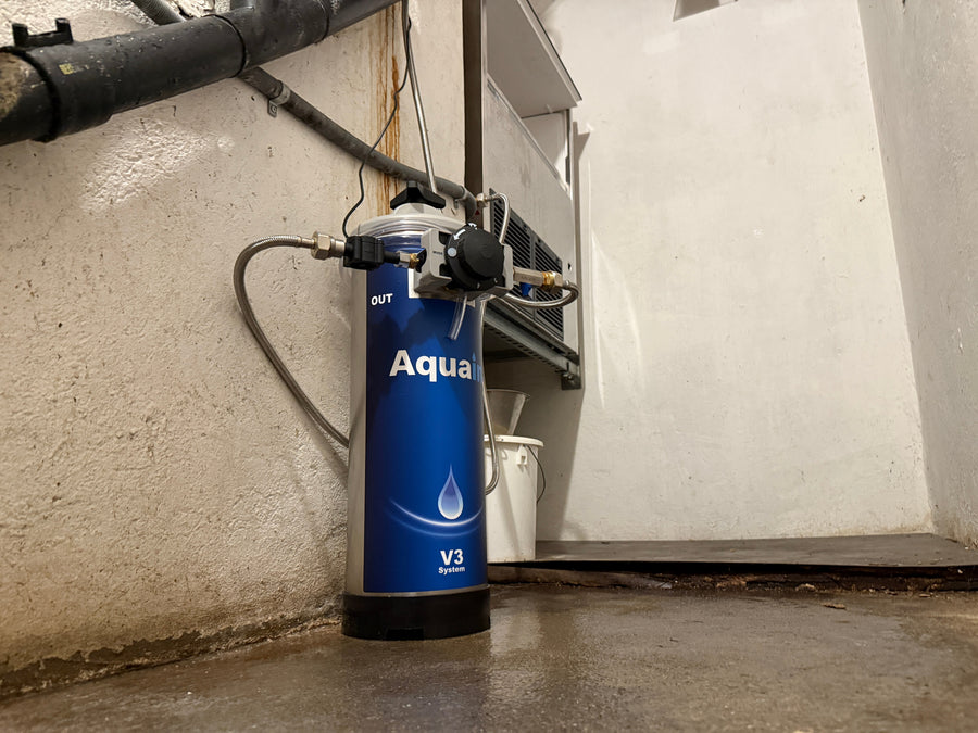 Aquain V3 Wasserenthärter an der Eismaschine eines Hotelrestaurants in Lenzburg